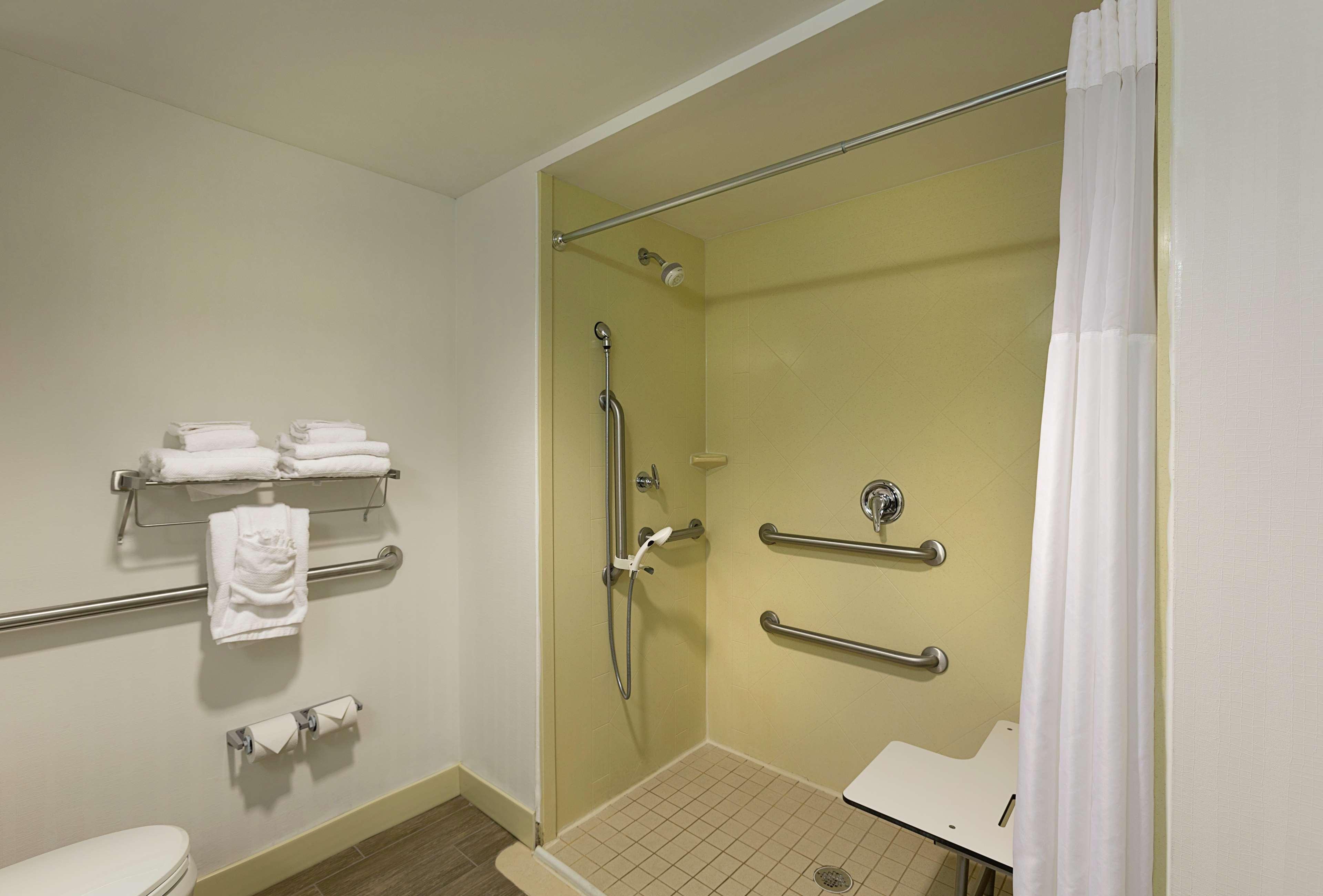 Hampton Inn Belmont At Montcross Εξωτερικό φωτογραφία