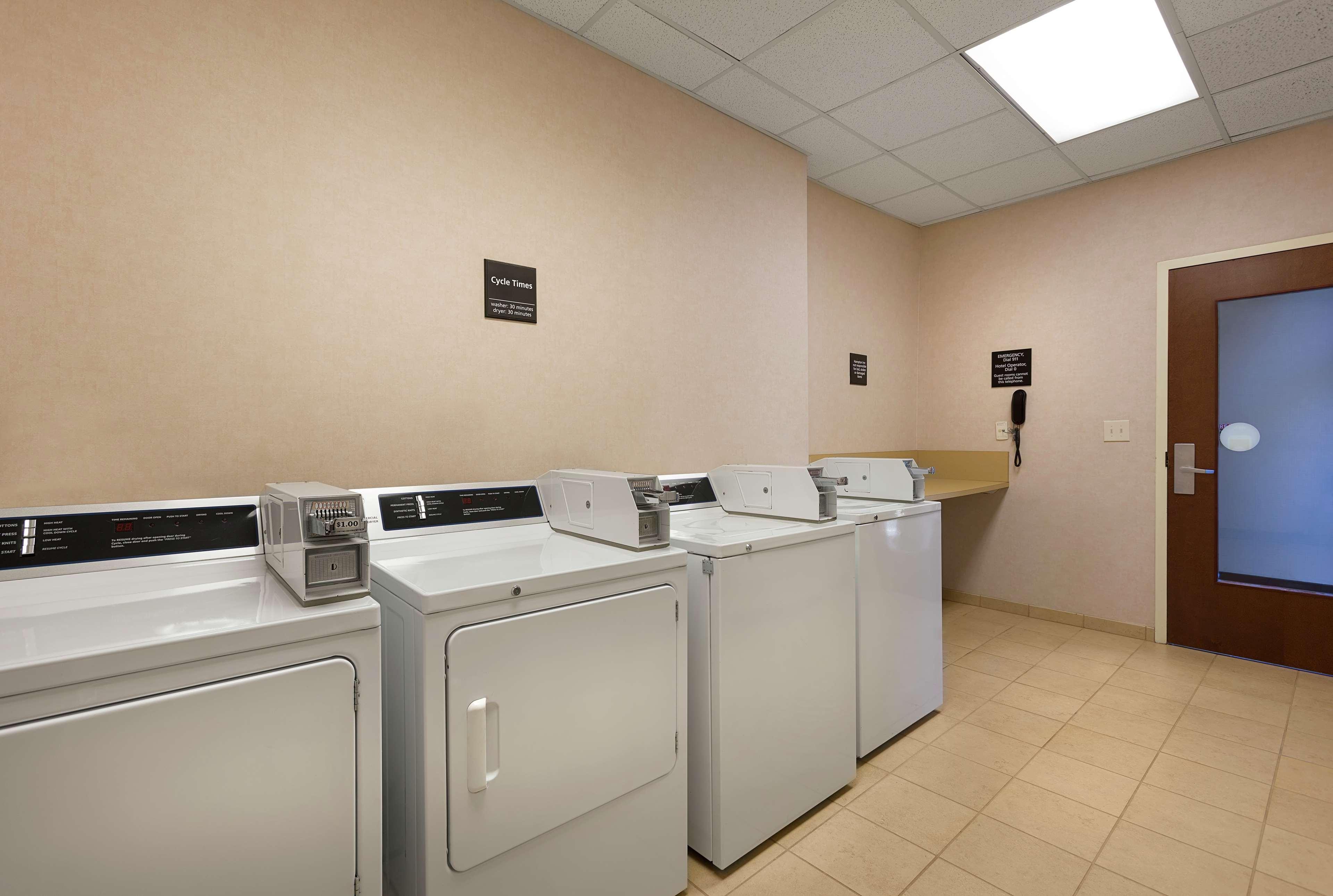 Hampton Inn Belmont At Montcross Εξωτερικό φωτογραφία