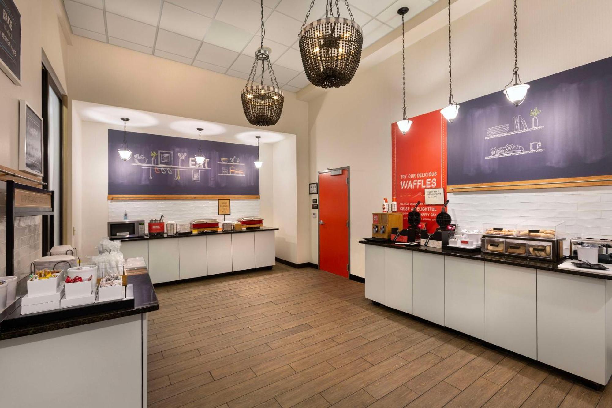 Hampton Inn Belmont At Montcross Εξωτερικό φωτογραφία