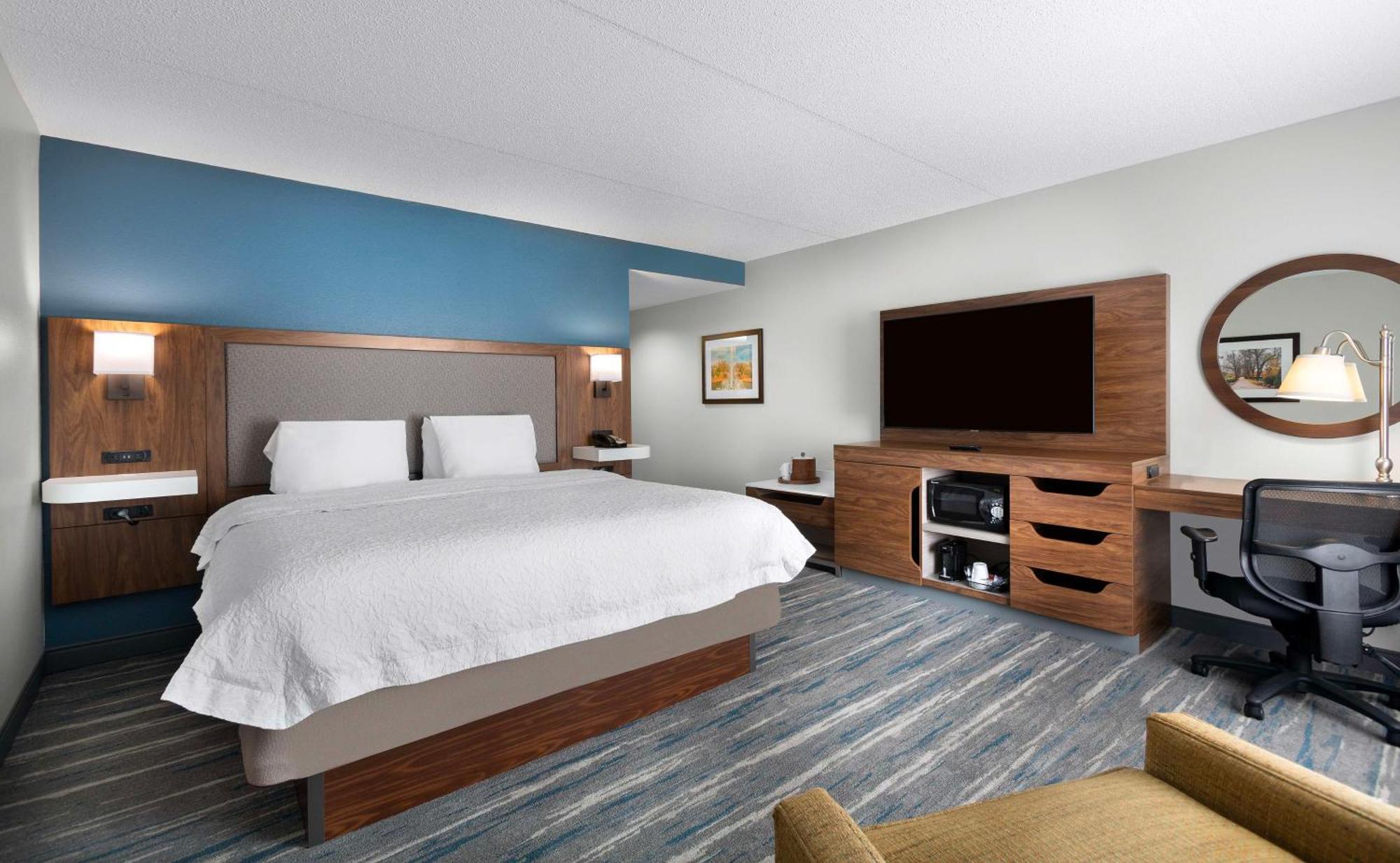 Hampton Inn Belmont At Montcross Εξωτερικό φωτογραφία