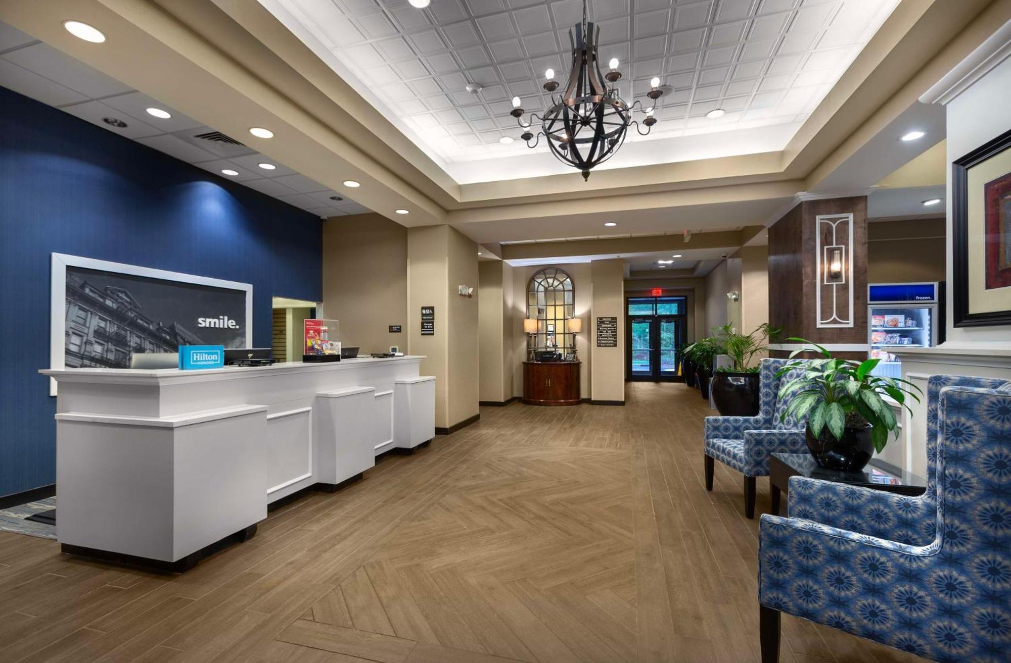 Hampton Inn Belmont At Montcross Εξωτερικό φωτογραφία