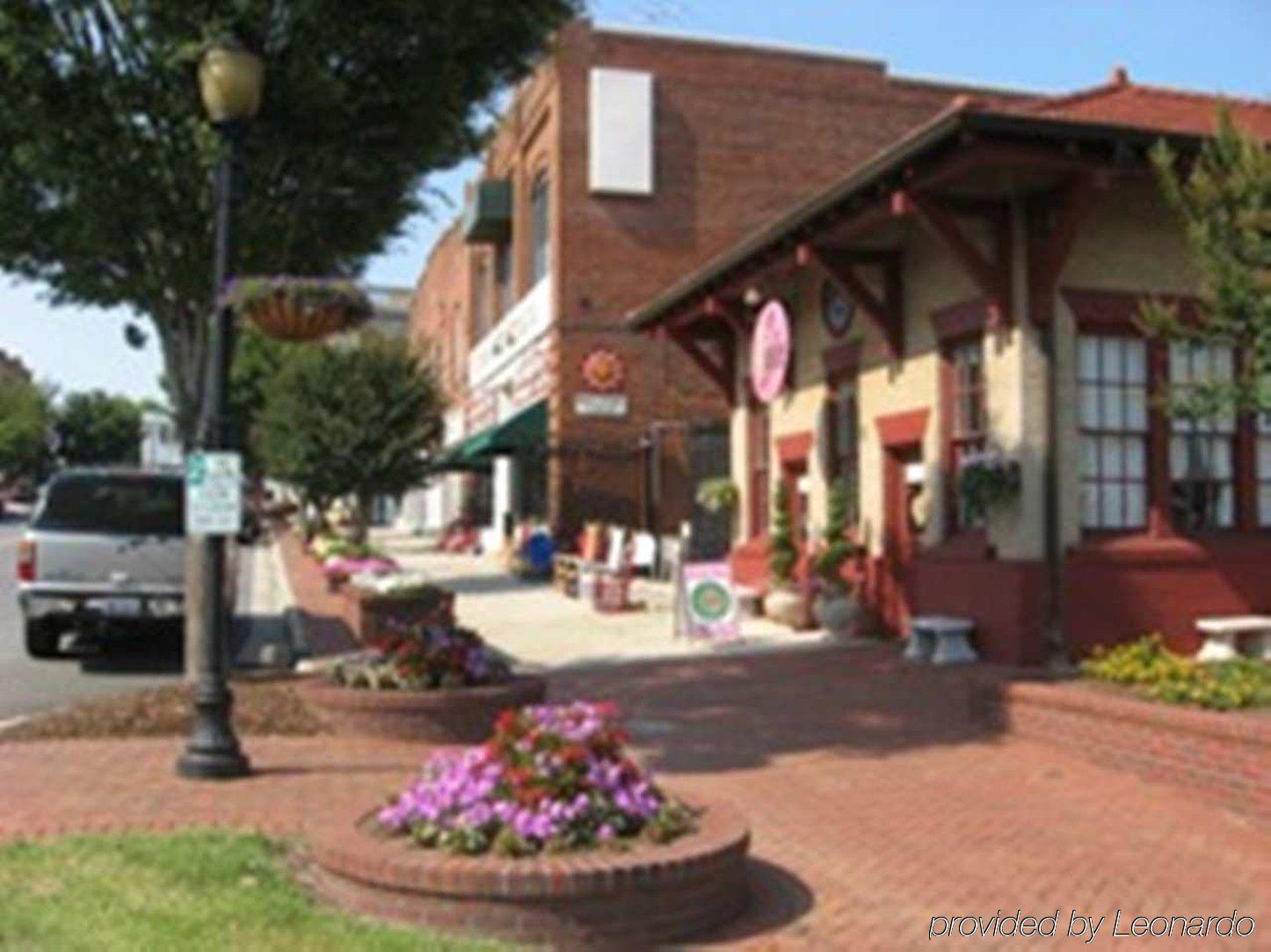 Hampton Inn Belmont At Montcross Εξωτερικό φωτογραφία