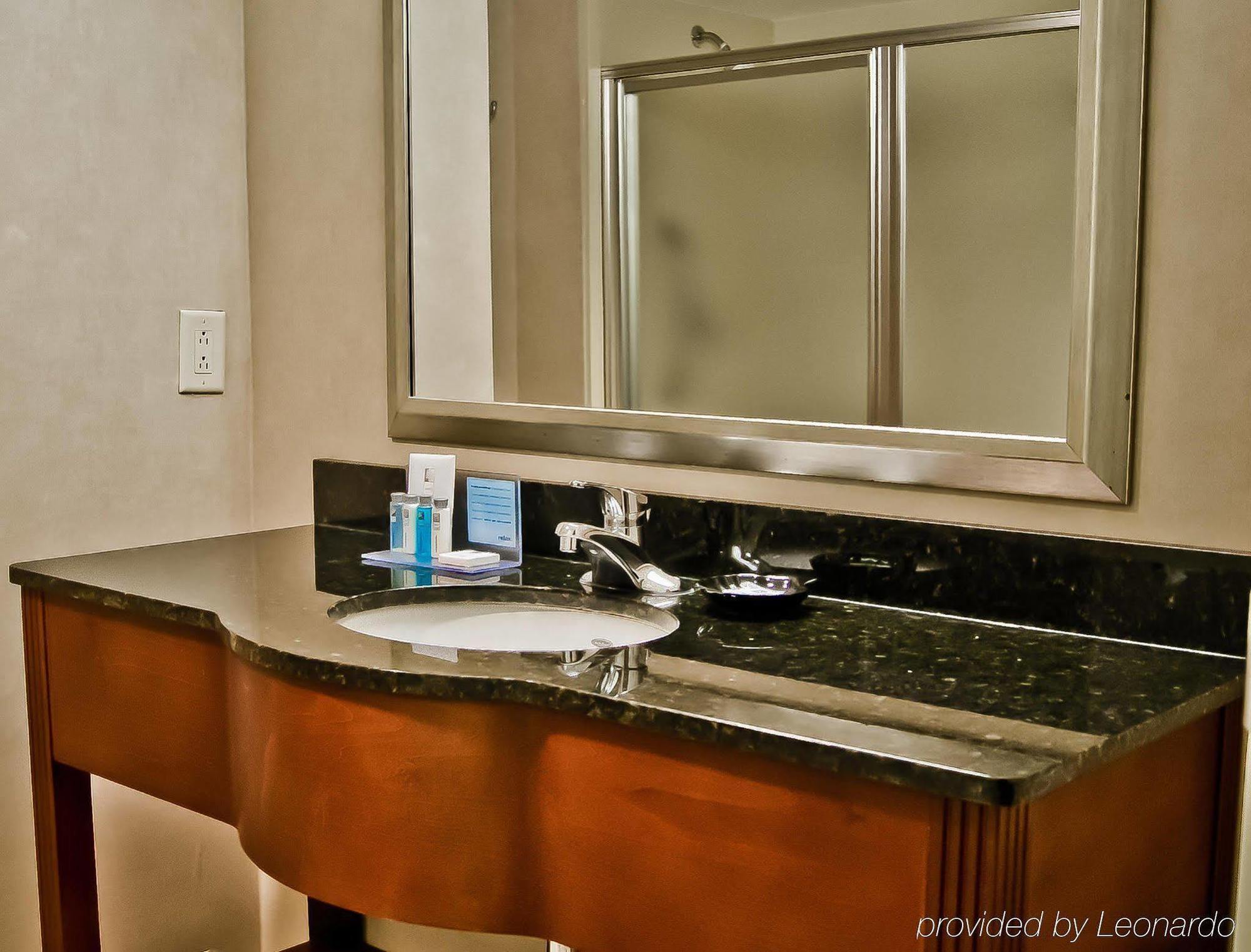 Hampton Inn Belmont At Montcross Εξωτερικό φωτογραφία