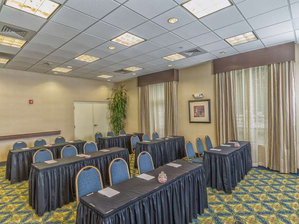 Hampton Inn Belmont At Montcross Ανέσεις φωτογραφία