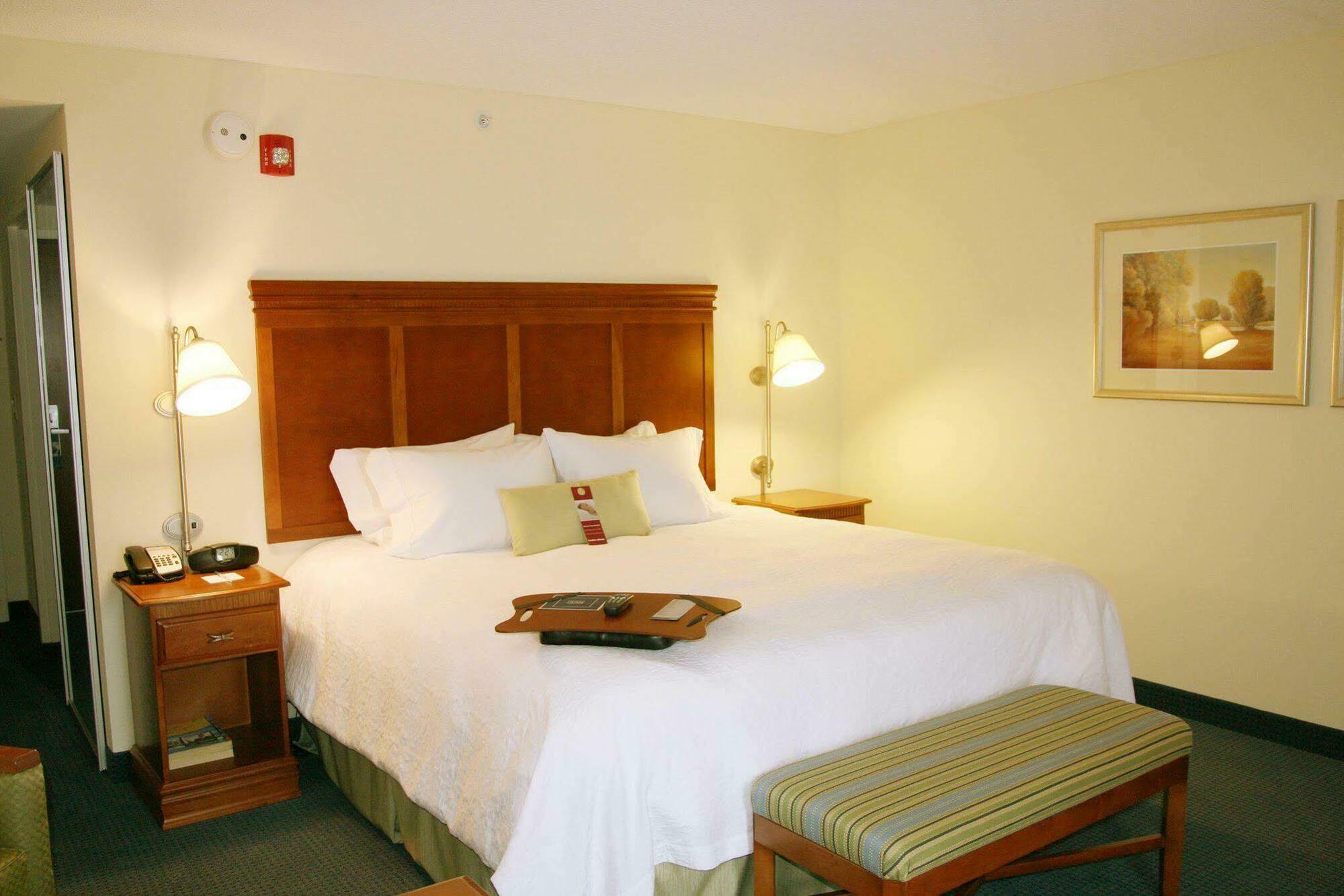 Hampton Inn Belmont At Montcross Εξωτερικό φωτογραφία